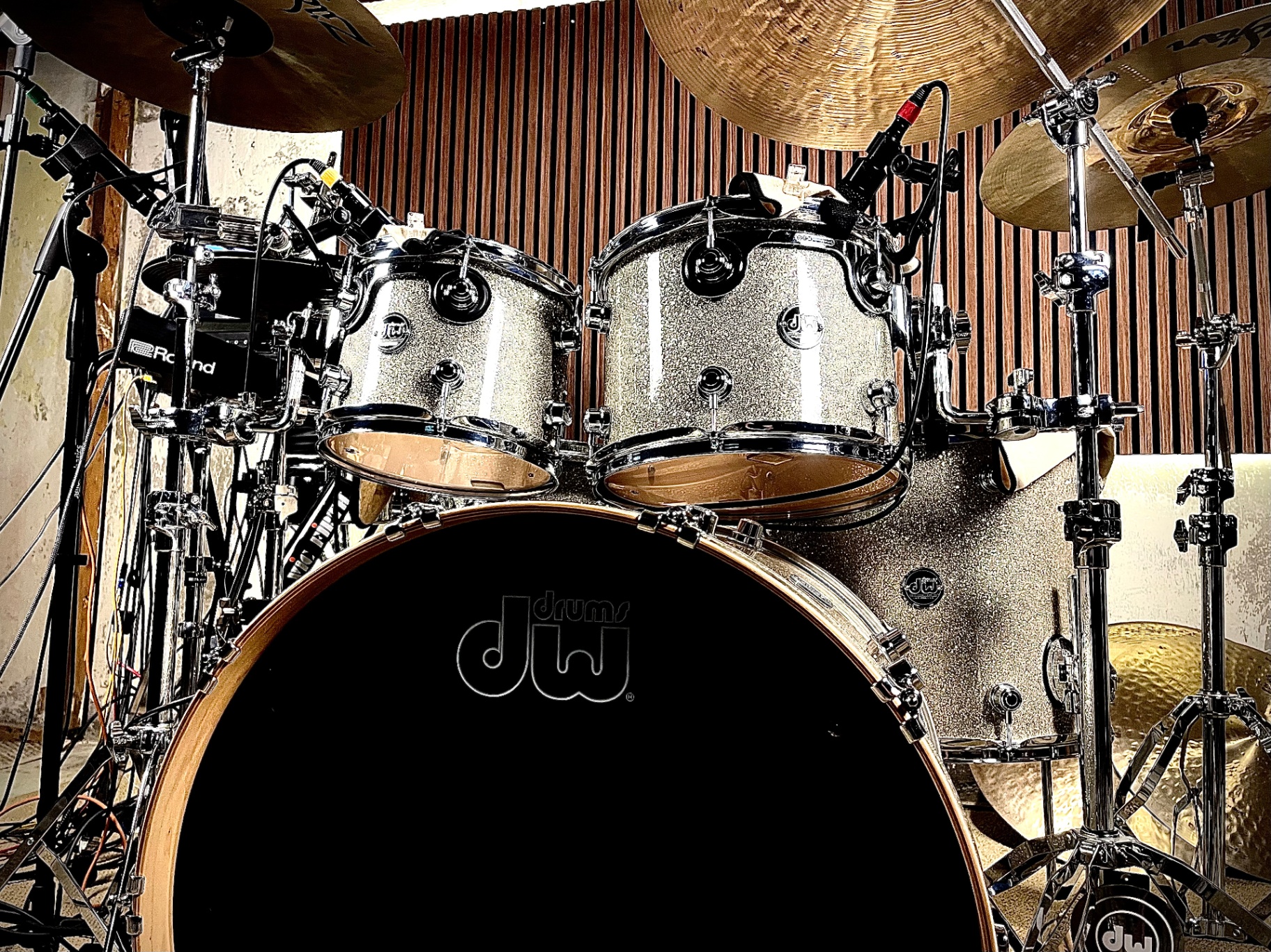 DW silver sparkle kit front view